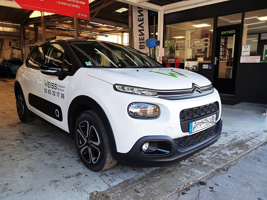 vehicule de courtoisie